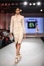 Model walks for Rahul Mishra in Kolkata for Blenders show on 8th Nov 2015